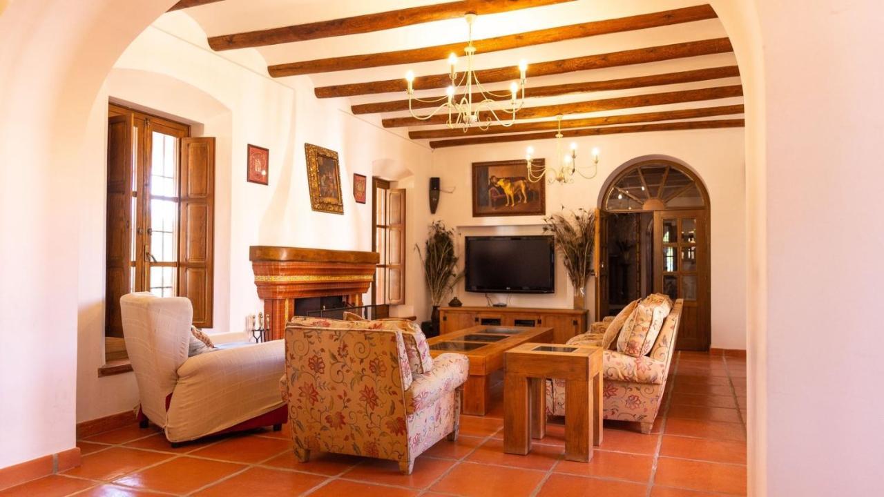 Finca La Canera Alcala De Guadaira By Ruralidays Екстериор снимка